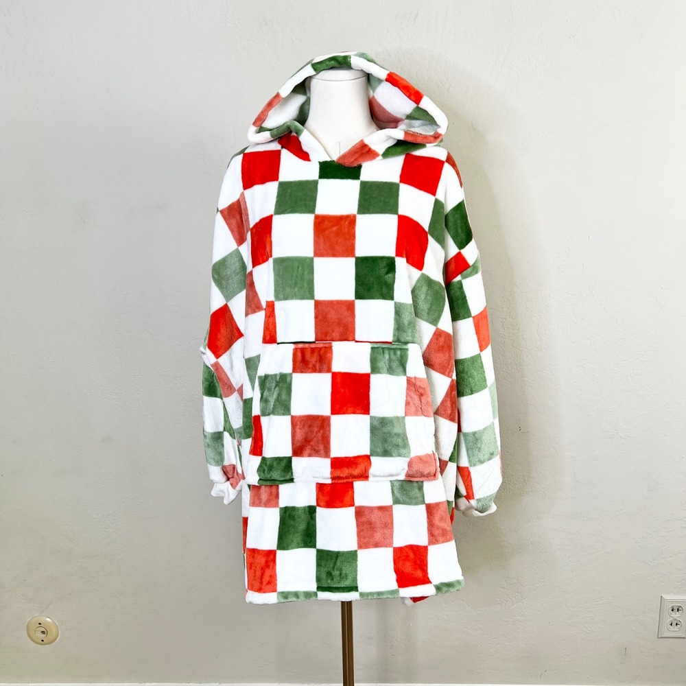 Throwzy Hoodie One Size Junior Petite Wearable‎ Blanket Red Green Checkered NEW